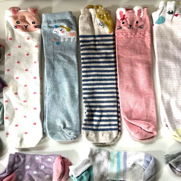 25 pair Girls Kids Sock Bundle includes Christmas Hello Kitty Floral Knee Socks - Picture 3 of 7